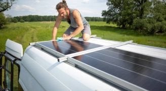 Karavanlarda Güneşten Elektrik
